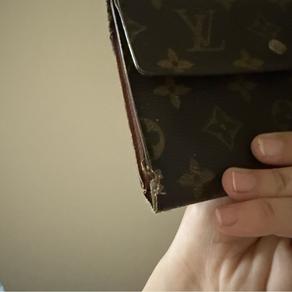Louis Vuitton Vintage LV Brown Monogram Logo Trifold Wallet - Picture 14 of 15